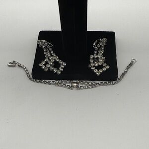 Elegant Silver Jewelry Set